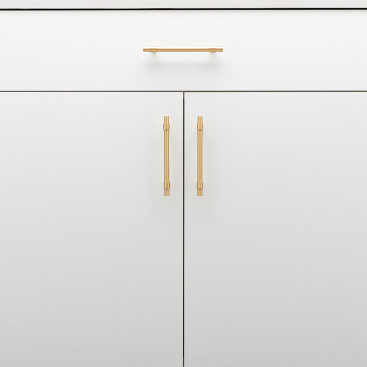 21006 - Helsinki Cabinet Pull - CTC128mm - Brushed Brass