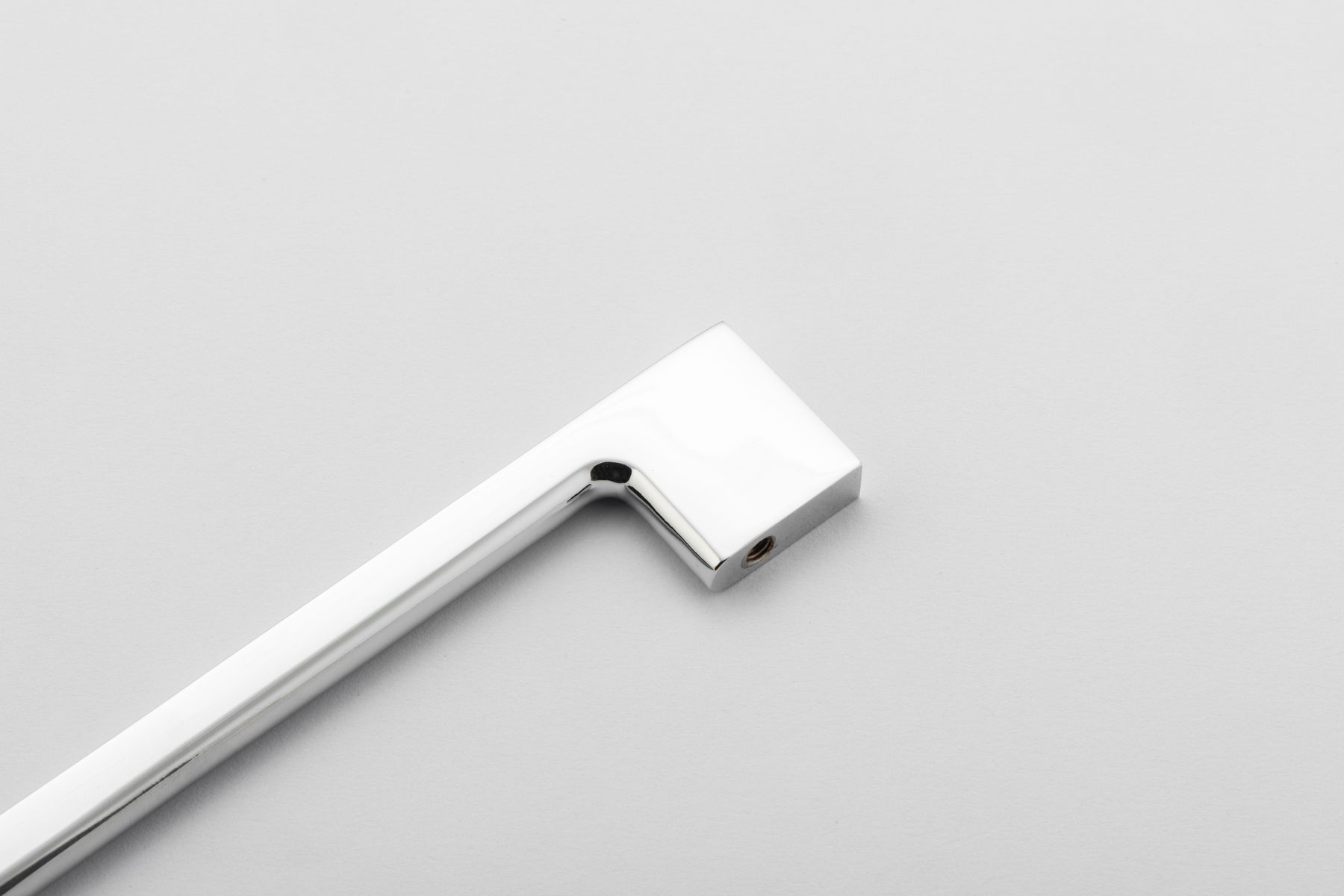 0532 - Cali Cabinet Pull - 160mm - Polished Chrome