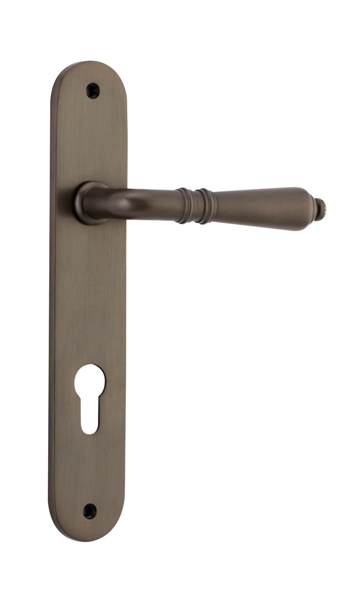 10724E85 - Sarlat Lever - Oval Backplate - Signature Brass - Entrance