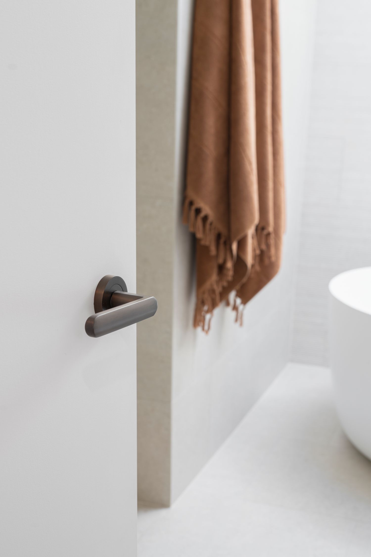 20779KIBPRIV60 - Osaka Lever - Round Rose (Inbuilt Privacy) - Satin Nickel - Privacy