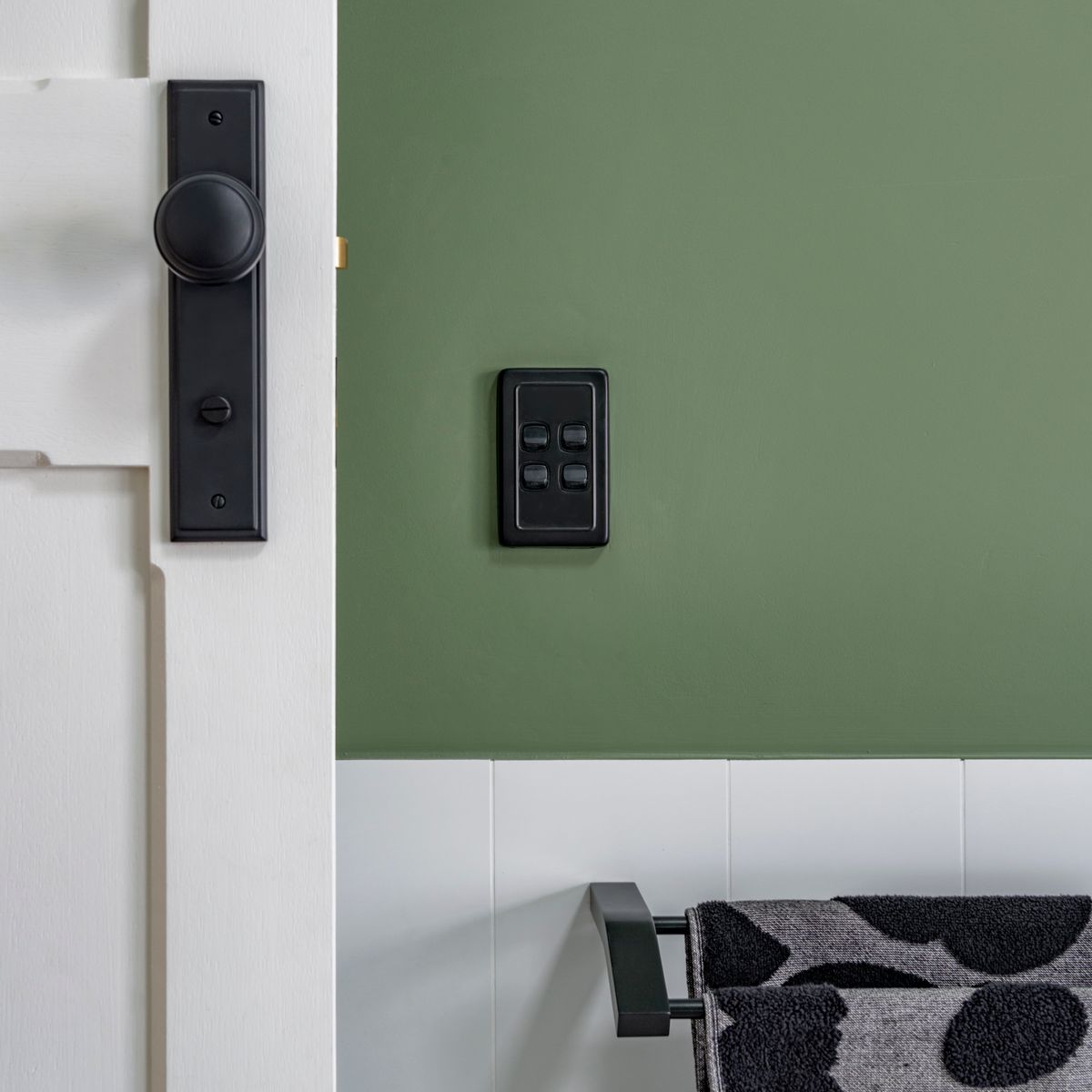 12838 - Paddington Knob - Stepped Backplate - Matt Black - Passage