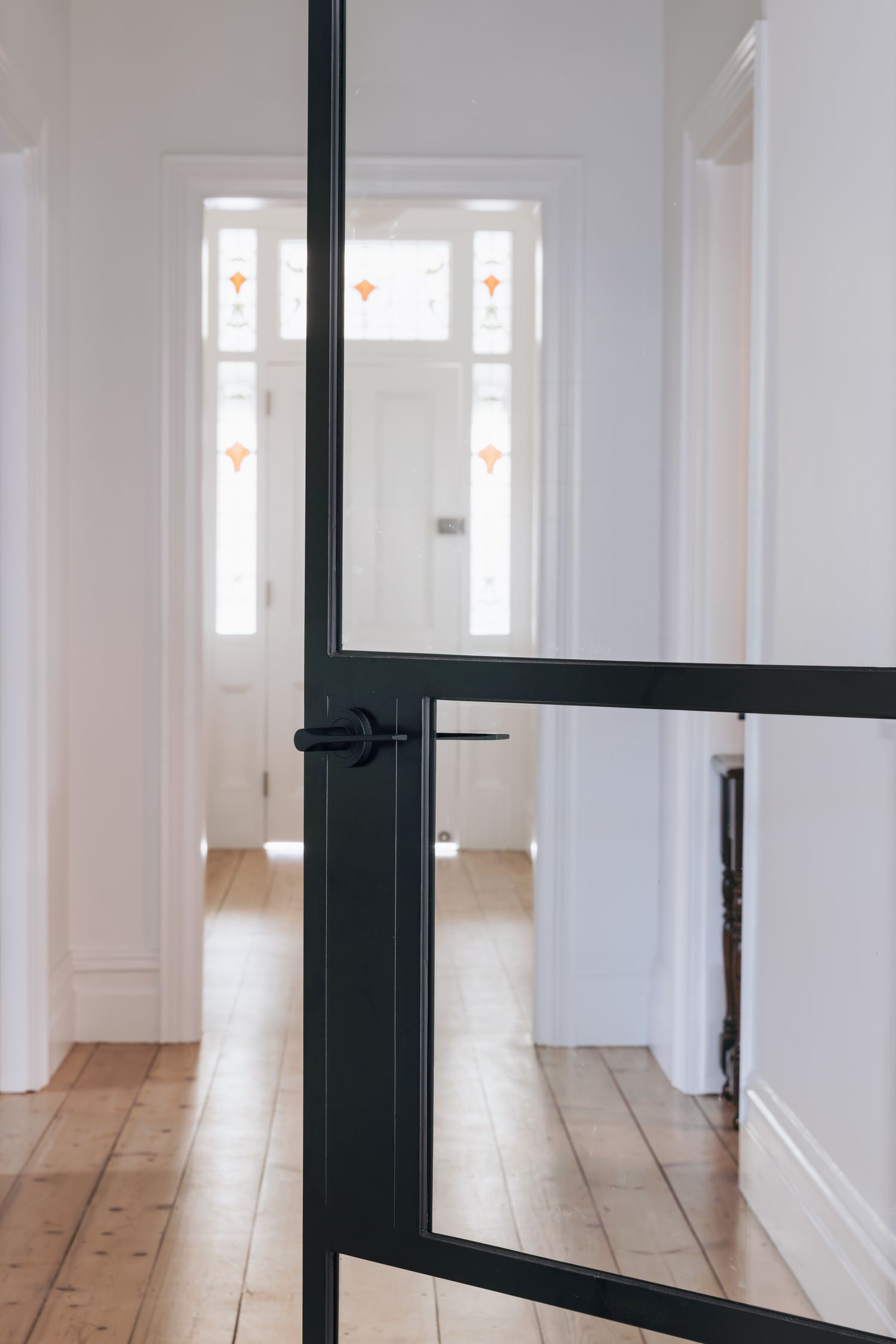 0455 - Como Lever - Round Rose - Brushed Brass - Passage