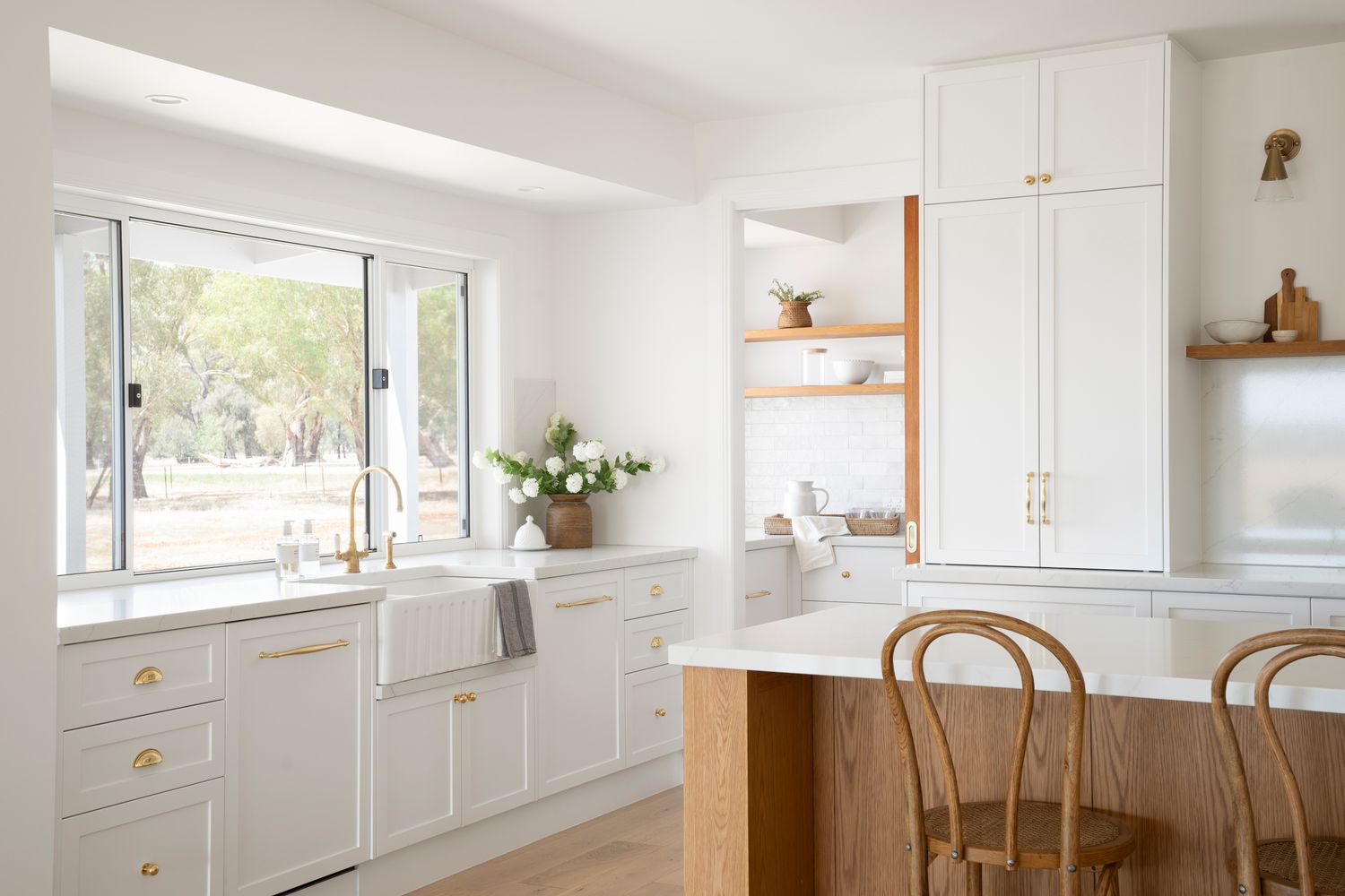 17103 - Sarlat Drawer Pull - Brushed Gold PVD