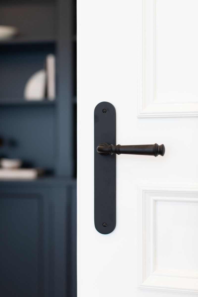 12730 - Verona Lever - Oval Backplate - Matt Black - Passage