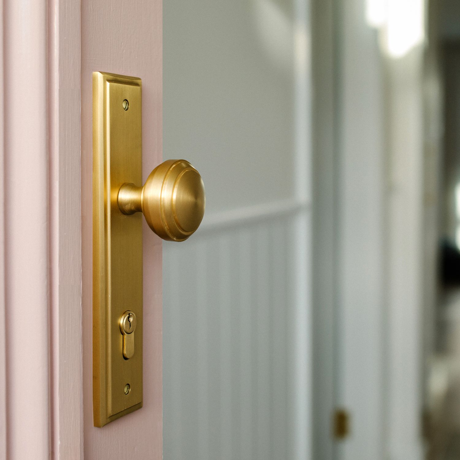 15338 - Paddington Knob - Stepped Backplate - Brushed Brass - Passage