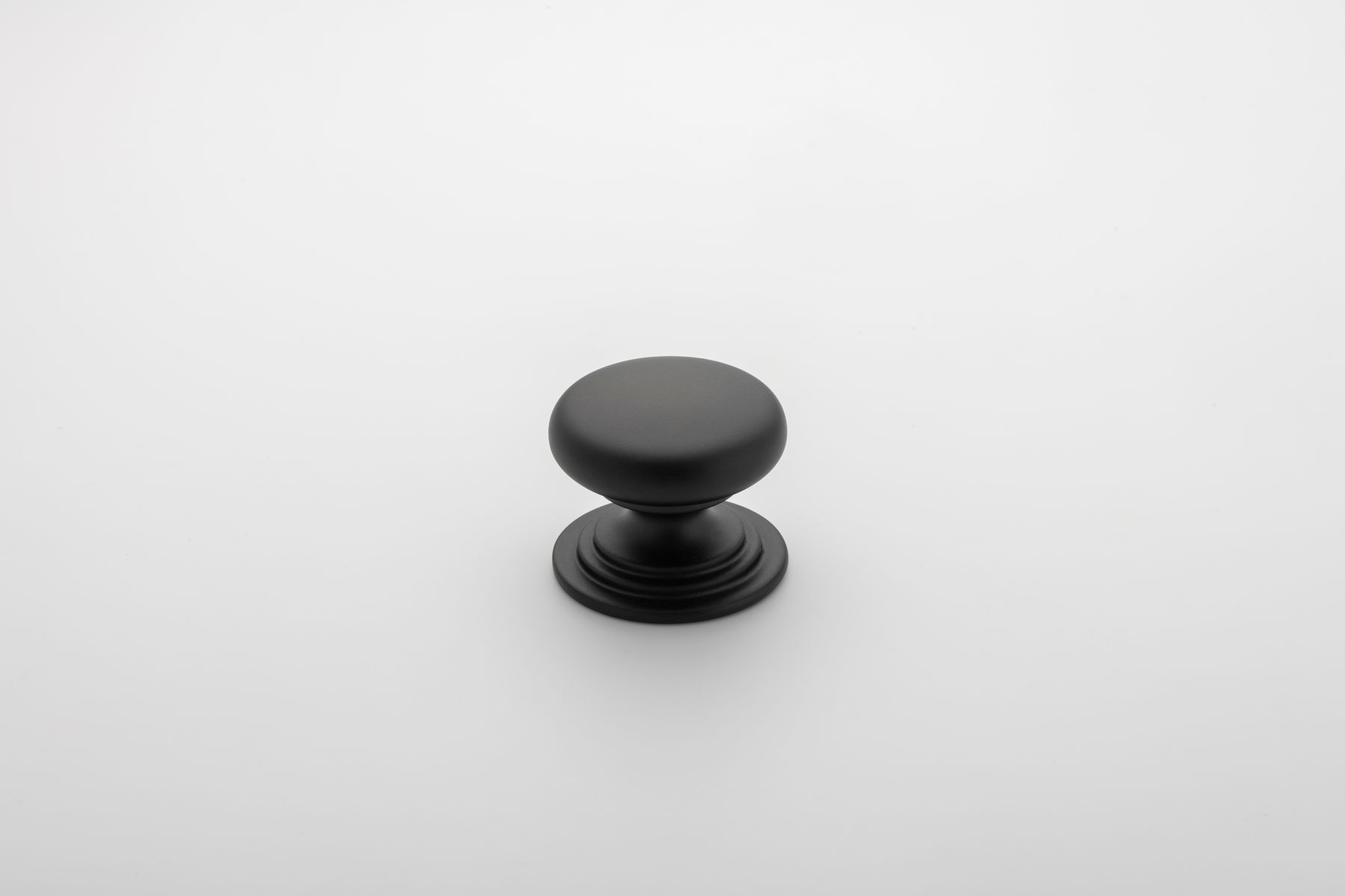 0564 - Sarlat Cupboard Knob - P27xD32mm - Matt Black