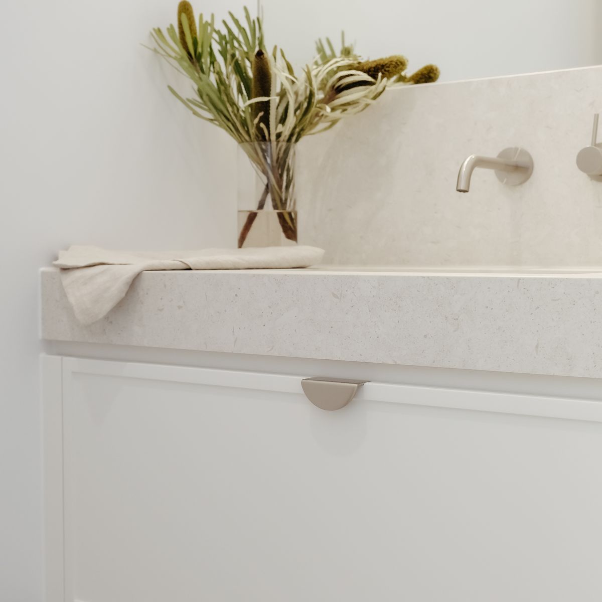 20939 - Osaka Lip Drawer Pull - Satin Nickel