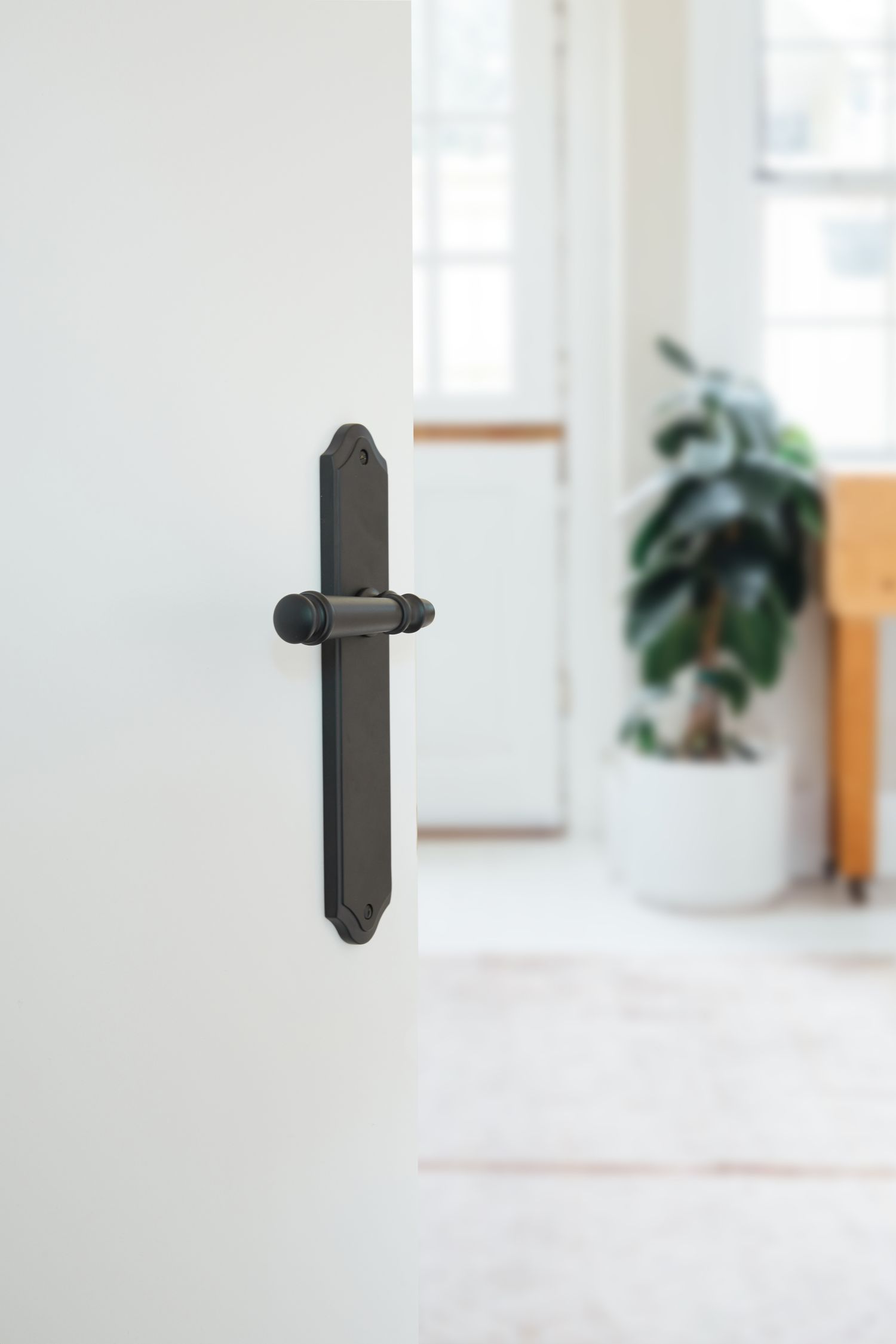 11718 - Verona Lever - Shouldered Backplate - Polished Chrome - Passage