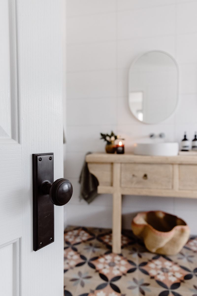 Milton Door Knob - Long Backplate Entrance Set with High Security Lock ...