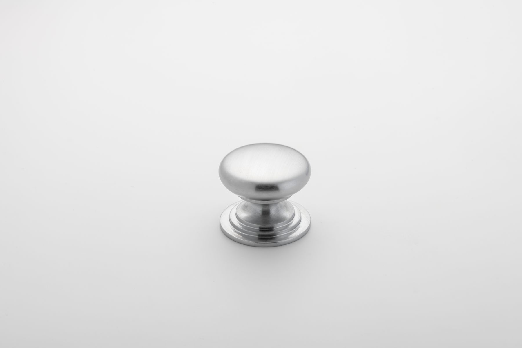 0568 - Sarlat Cupboard Knob - P27xD32mm - Brushed Chrome