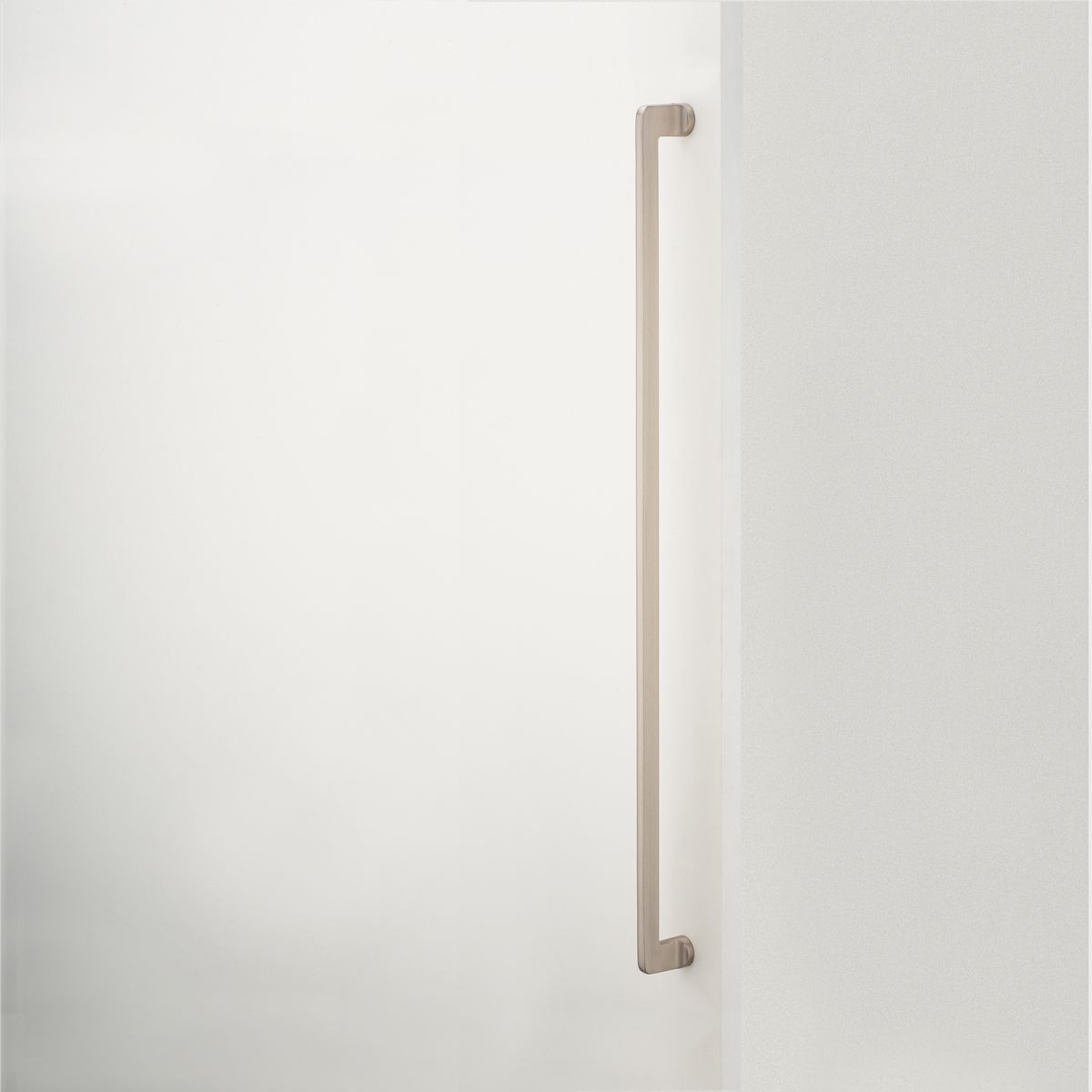 21319 - Baltimore Pull Handle - 900mm - Satin Nickel
