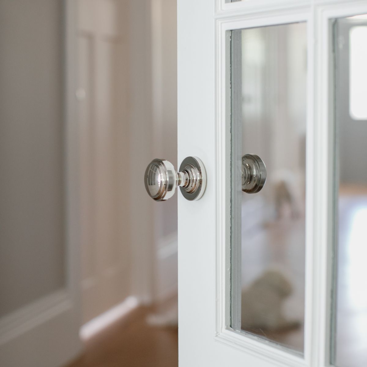 0218 - Paddington Knob - Round Rose - Polished Nickel - Passage
