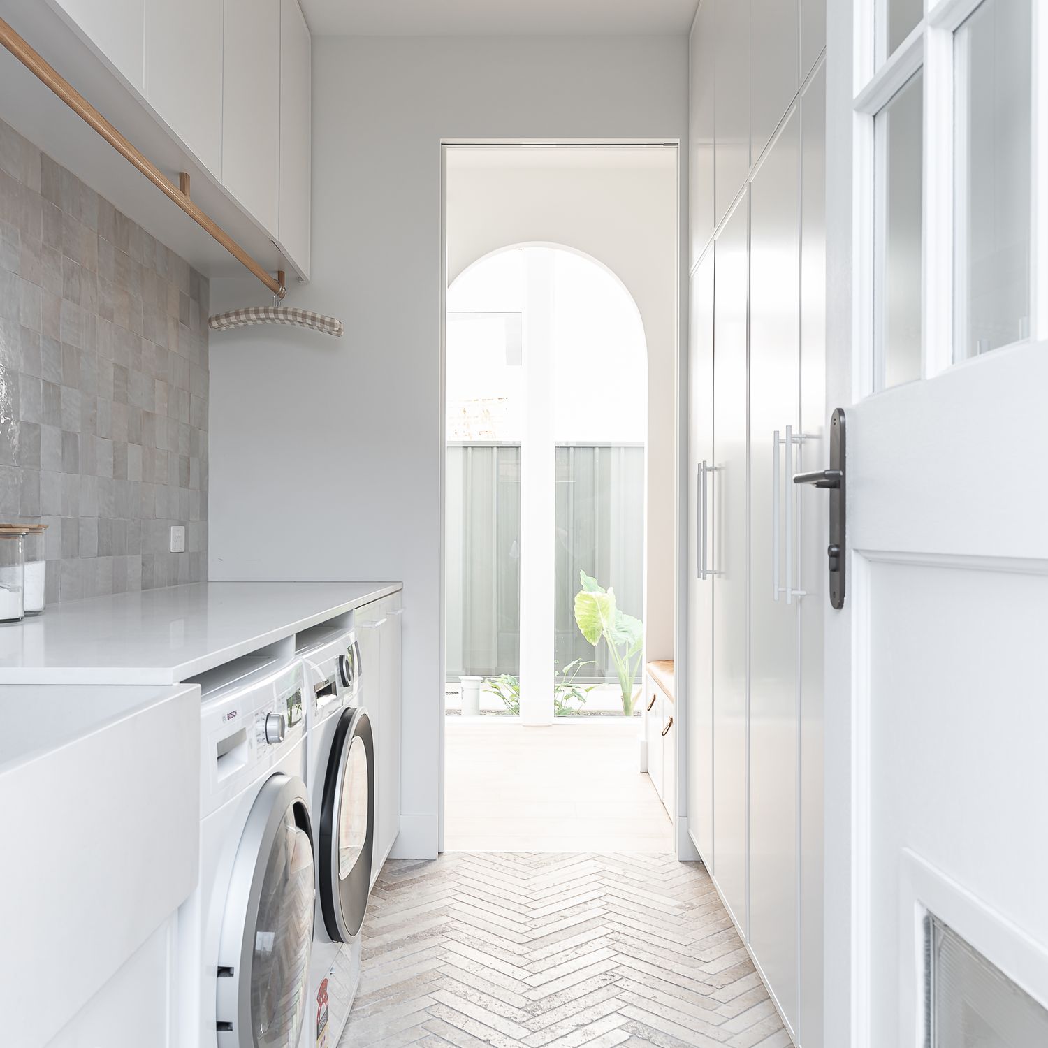 16326 - Baltimore Lever - Oval Backplate - Brushed Gold PVD - Passage