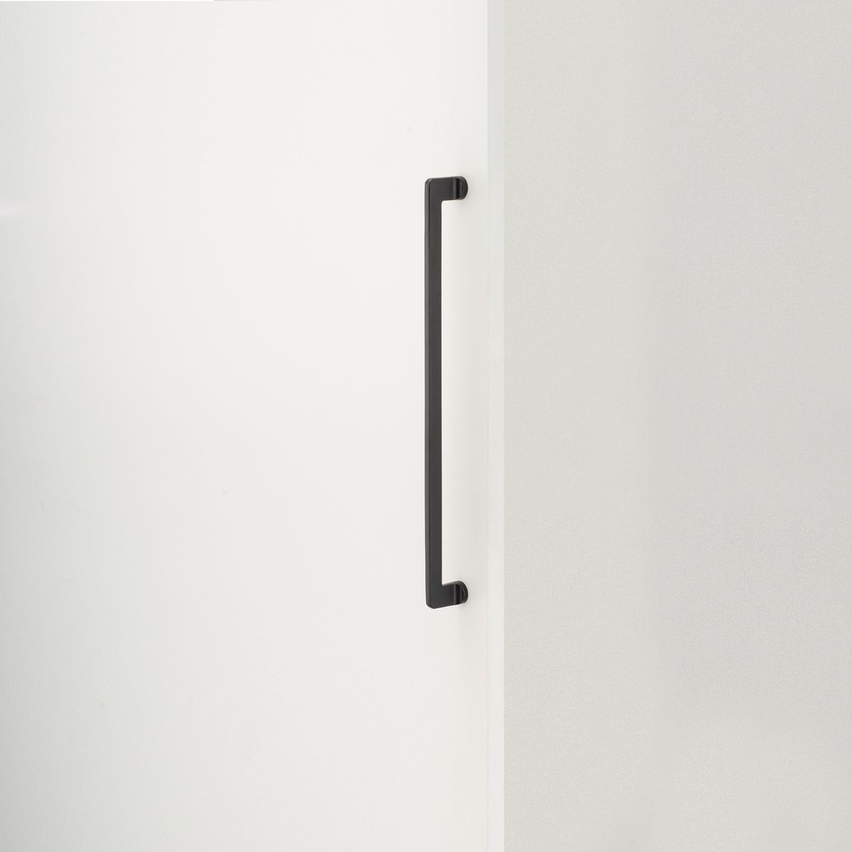 21303 - Baltimore Pull Handle - 600mm - Matt Black