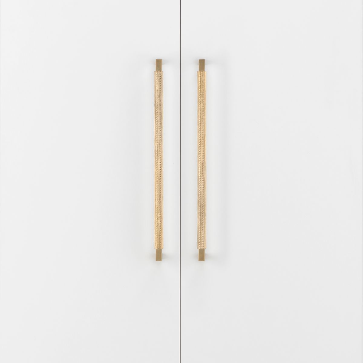 22130 - Brunswick Cabinet Pull - CTC320mm - Brushed Gold PVD