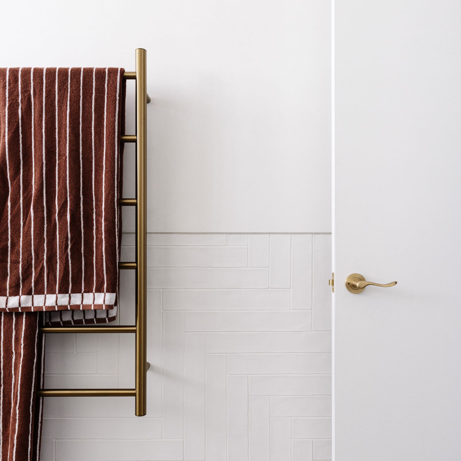 20799 - Stirling Lever - Round Rose - Satin Nickel - Passage