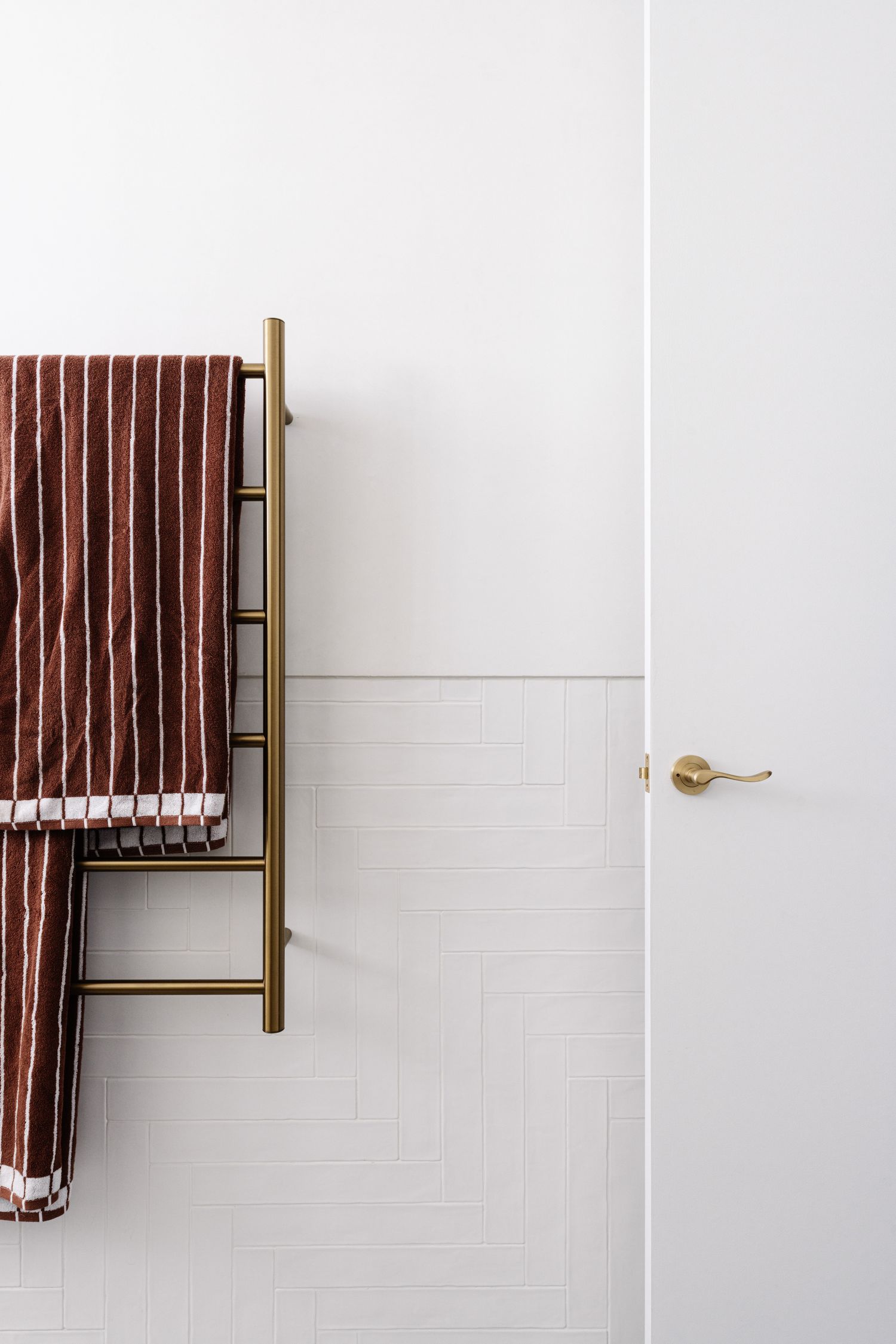 20799 - Stirling Lever - Round Rose - Satin Nickel - Passage