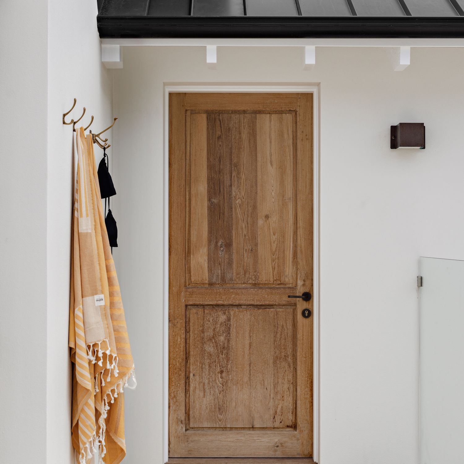 0320 - Annecy Lever - Round Rose - Polished Brass - Passage