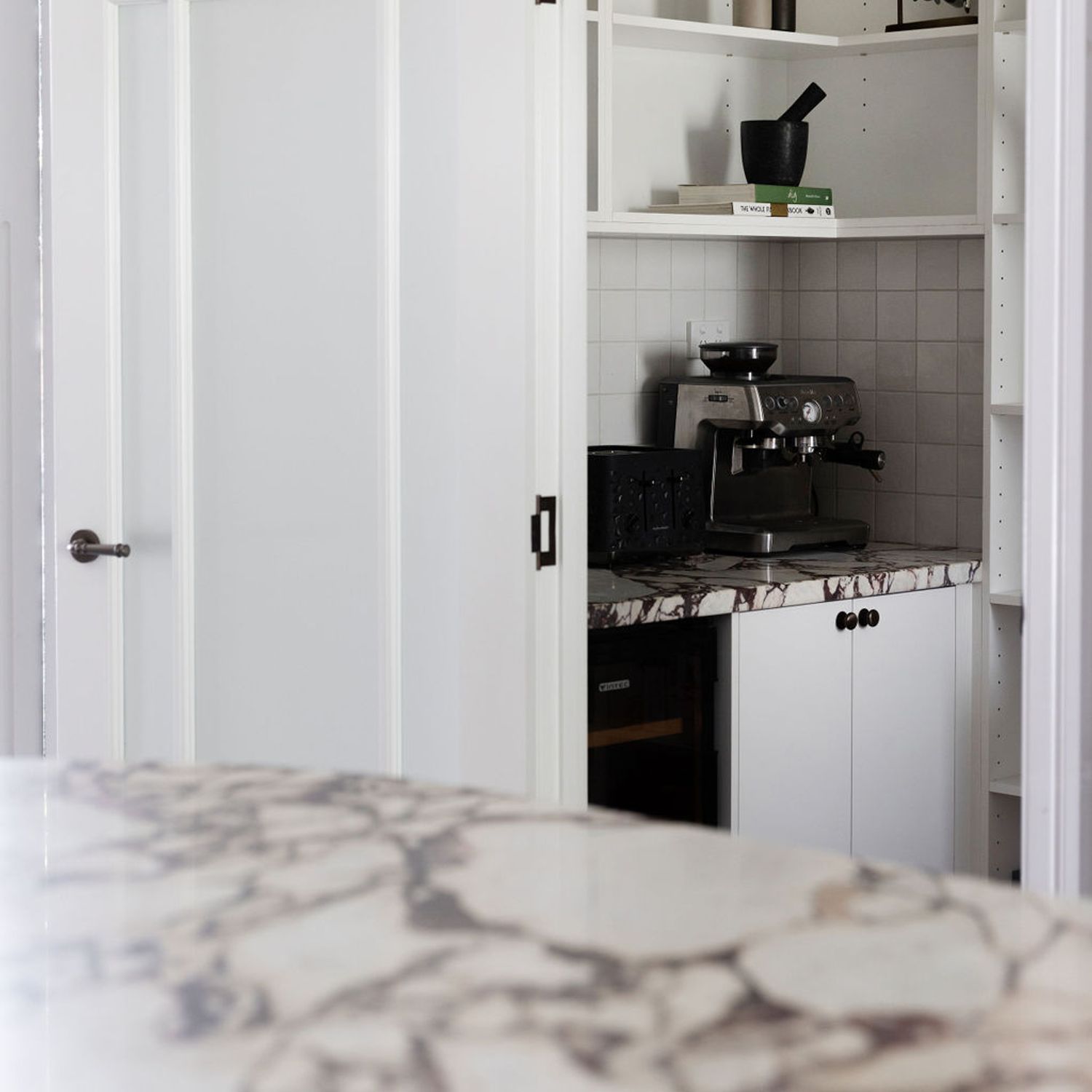 0560 - Sarlat Cupboard Knob - P27xD32mm - Signature Brass