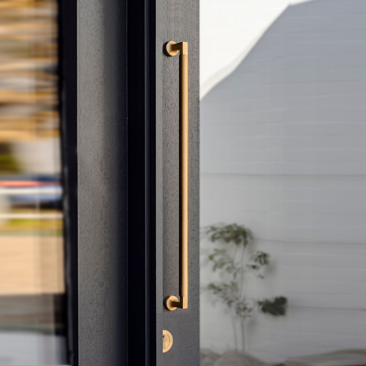 9440 - Berlin Pull Handle -  450mm - Polished Brass