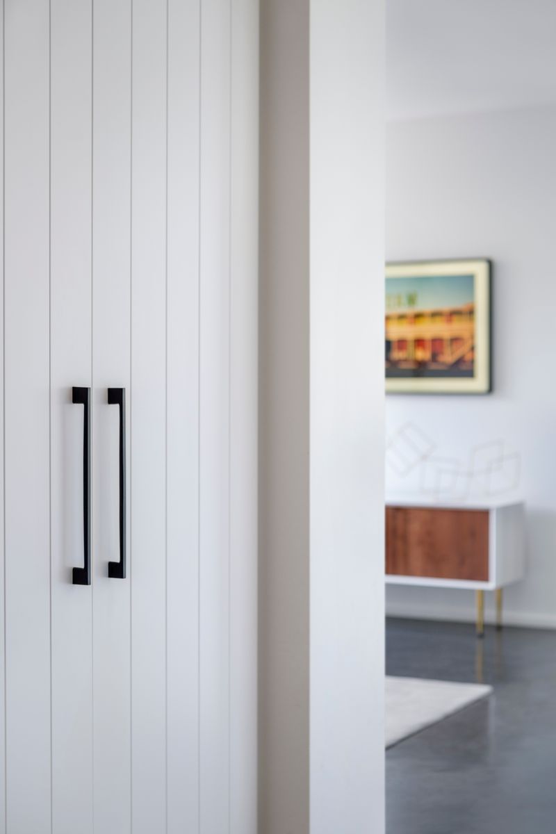 0528 - Cali Cabinet Pull - 160mm - Matt Black