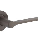 0361KIBPRIV60 - Como Lever - Round Rose Privacy Kit (Inbuilt Privacy) - Signature Brass - Privacy