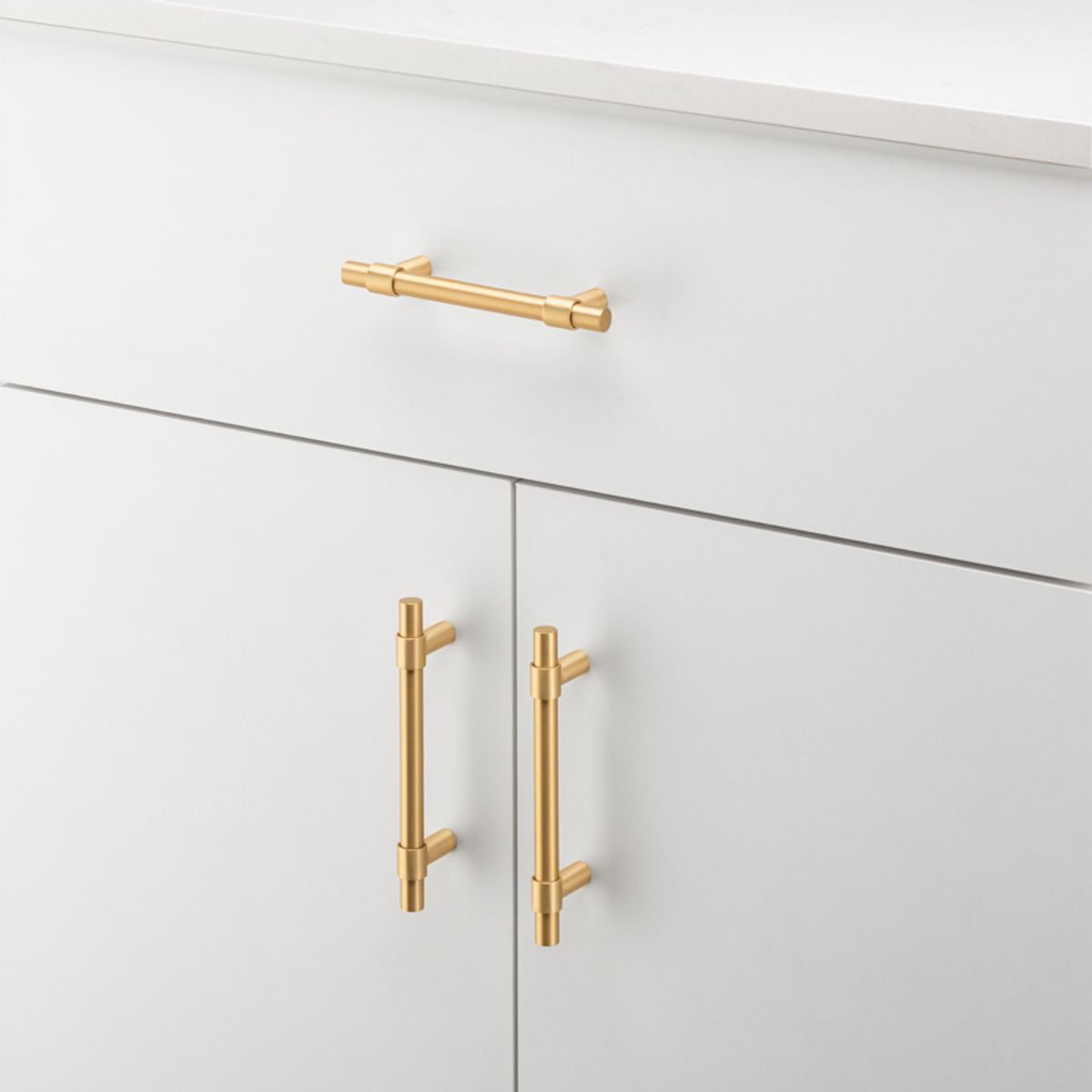 20996 - Helsinki Cabinet Pull - CTC96mm - Brushed Brass