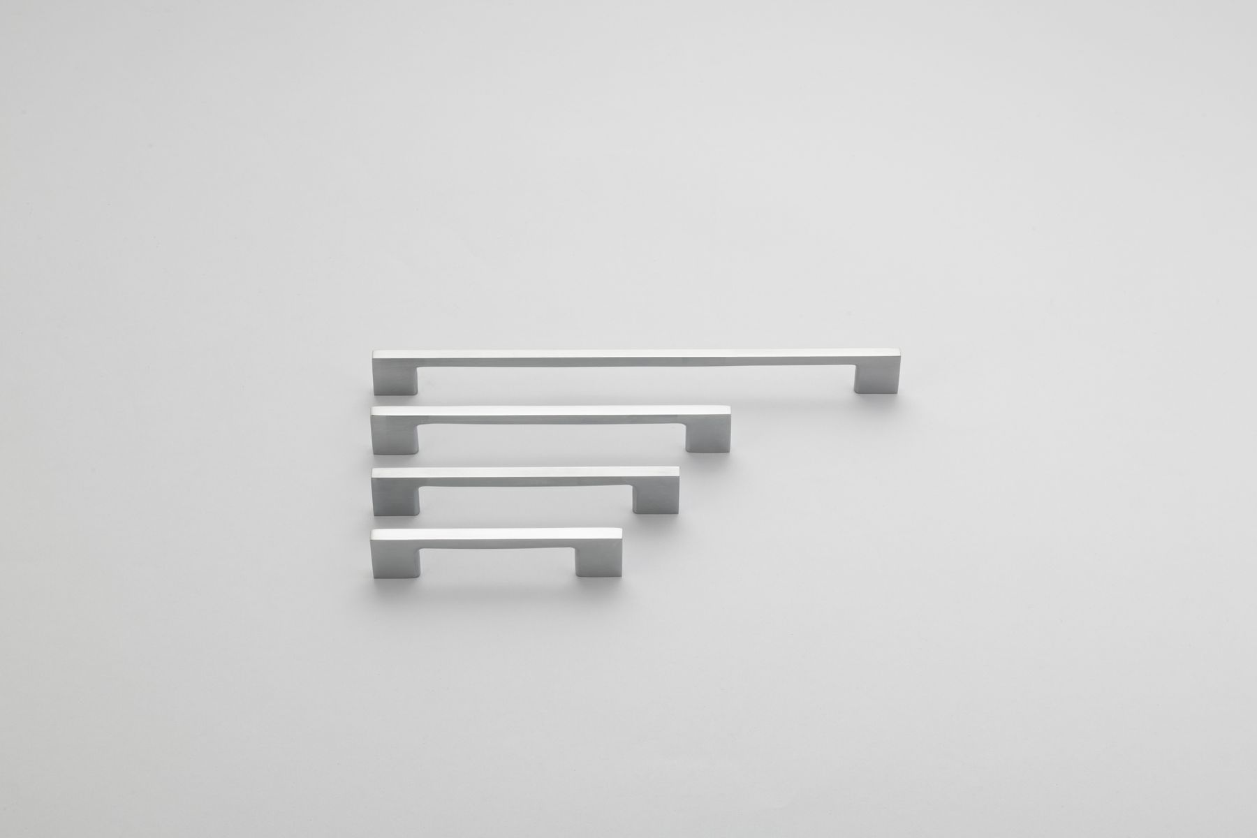 0534 - Cali Cabinet Pull - 96mm - Brushed Chrome