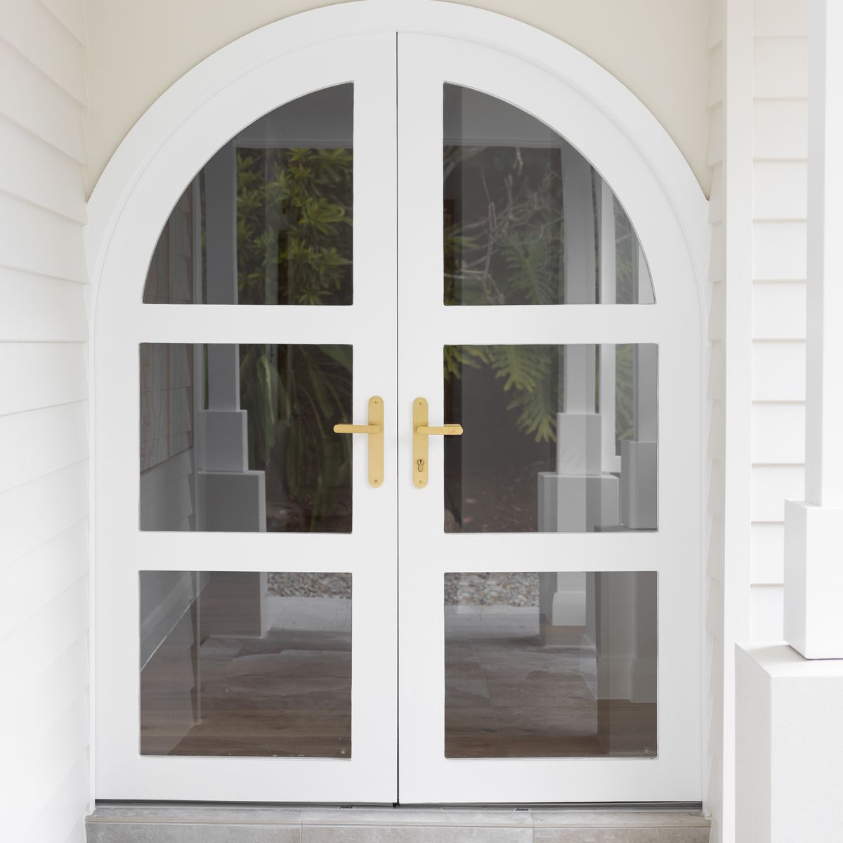 15364E85 - Osaka Lever - Oval Backplate - Brushed Brass - Entrance