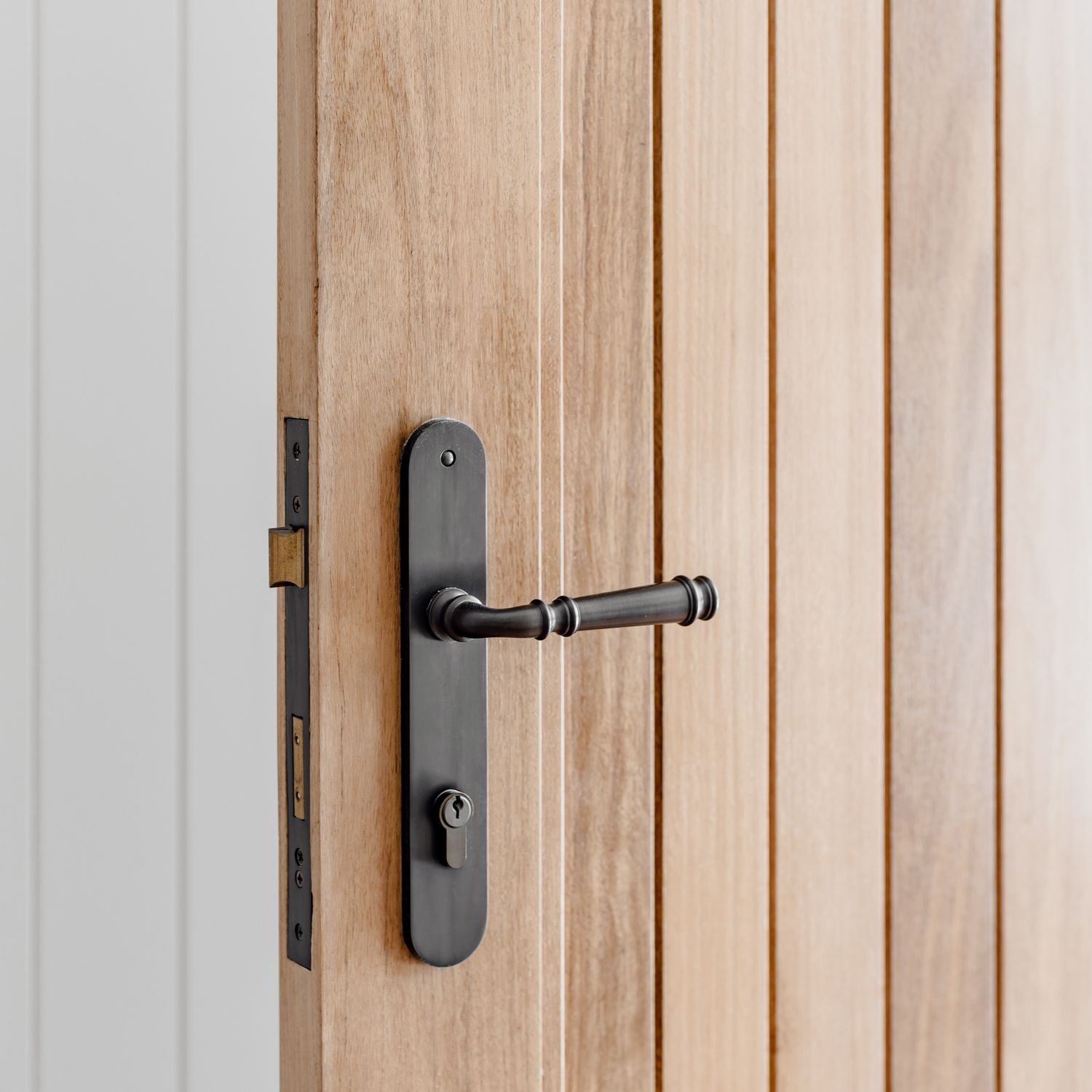 10230KPASS60 - Verona Lever - Oval Backplate Passage Kit - Polished Brass - Passage