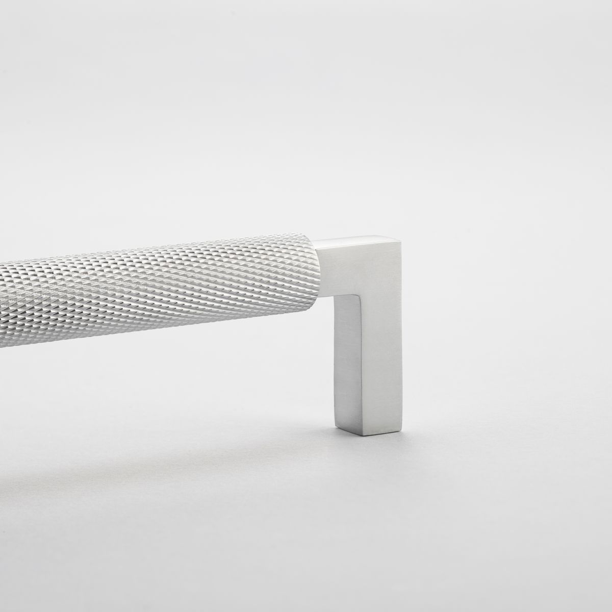 22123 - Brunswick Cabinet Pull - CTC256mm - Brushed Chrome