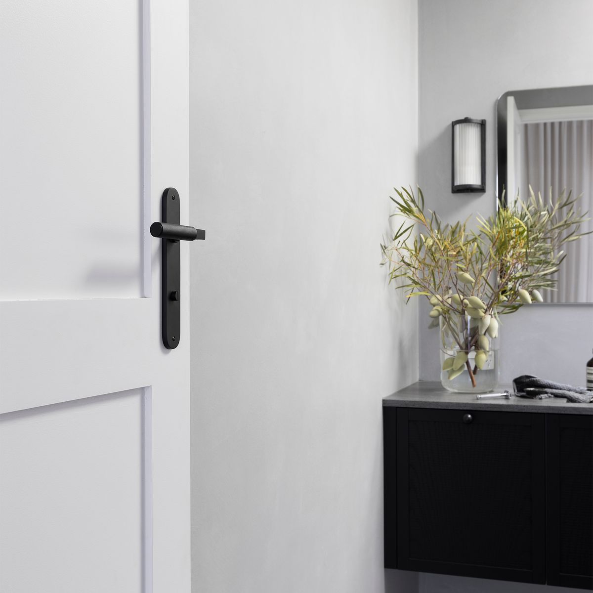 12768P85 - Brunswick Lever - Oval Backplate - Matt Black - Privacy