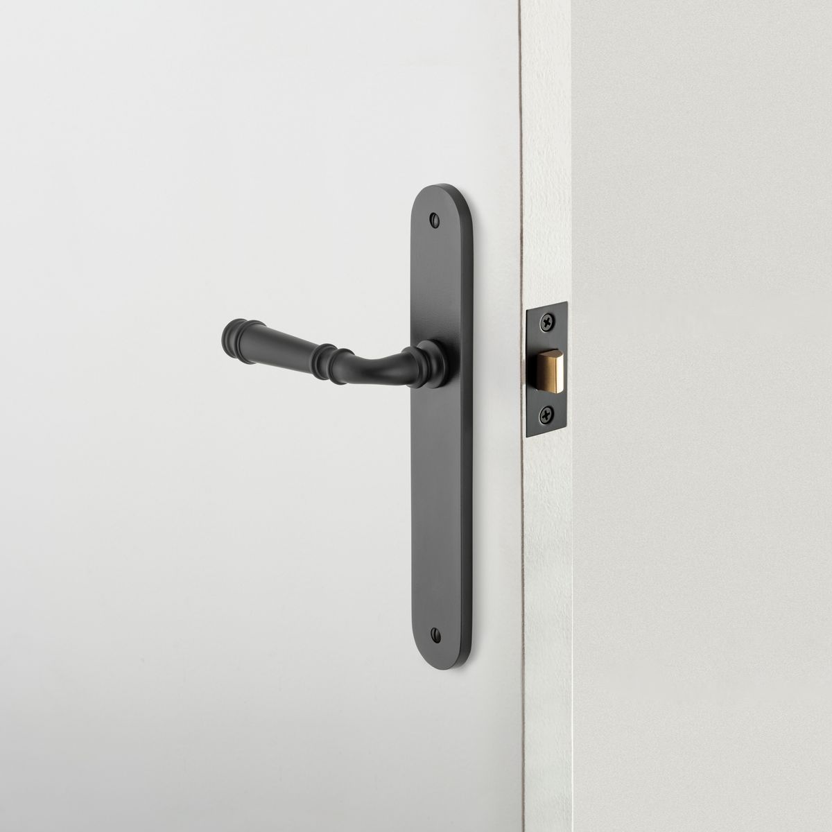 12730 - Verona Lever - Oval Backplate - Matt Black - Passage