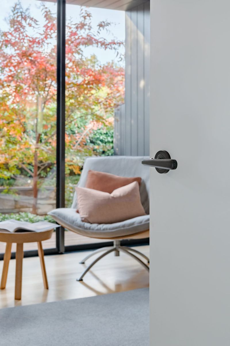 20803 - Copenhagen Lever - Round Rose - Matt Black - Passage