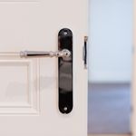 11730 - Verona Lever - Oval Backplate - Polished Chrome - Passage
