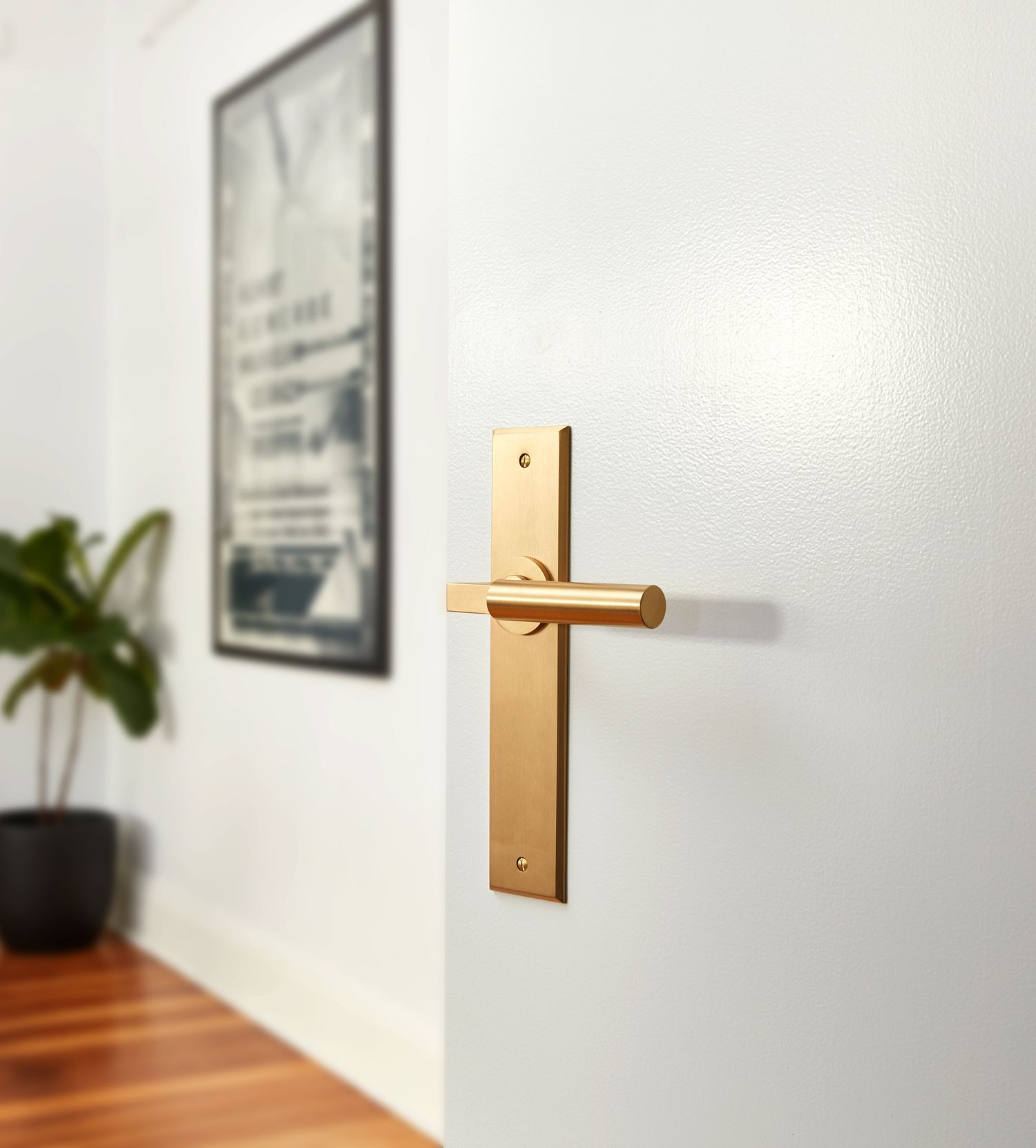16394 - Berlin Lever - Chamfered Backplate - Brushed Gold PVD - Passage