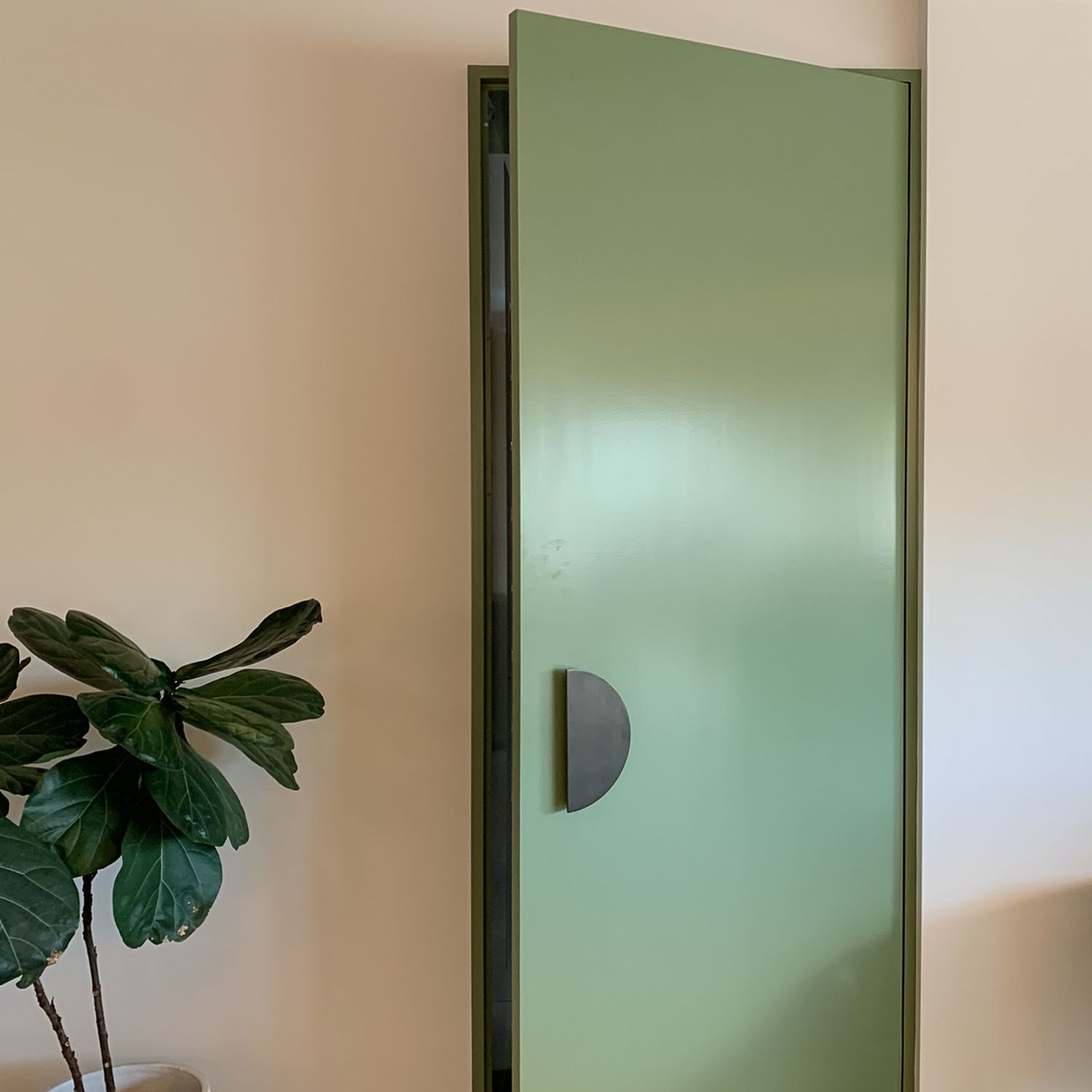 17435 - Osaka Large Pull - Brushed Gold PVD