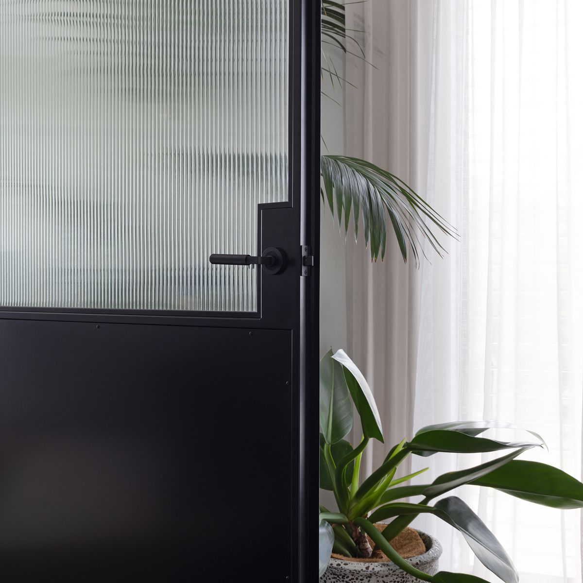 0353 - Brunswick Lever - Round Rose - Matt Black - Passage