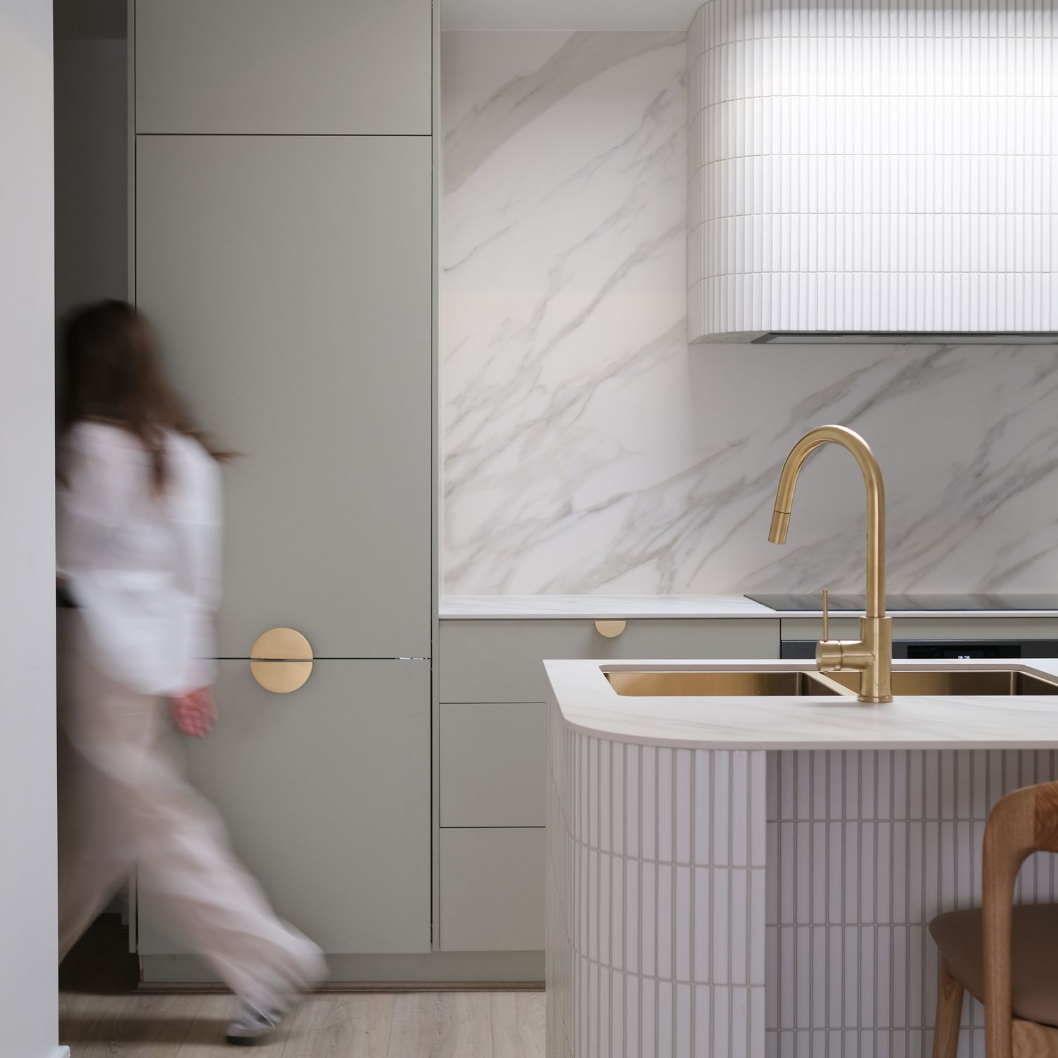 21336 - Osaka Cupboard Pull - Brushed Brass