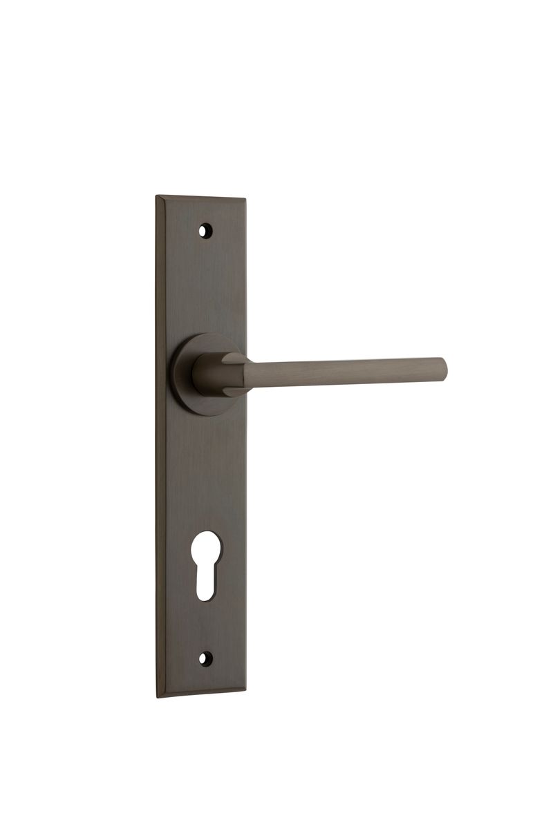 10782E85 - Baltimore Lever - Chamfered Backplate - Signature Brass - Entrance