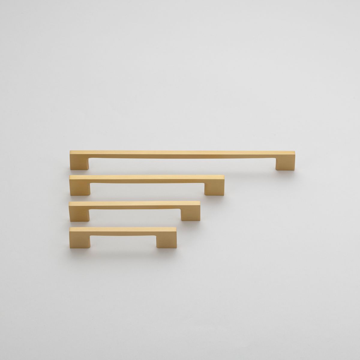 0556 - Cali Cabinet Pull - 160mm - Brushed Brass