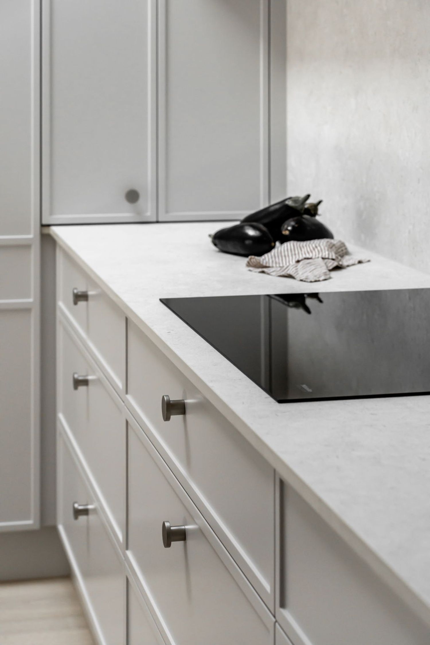 0499 - Osaka Cupboard Knob P30xD38mm - Matt Black