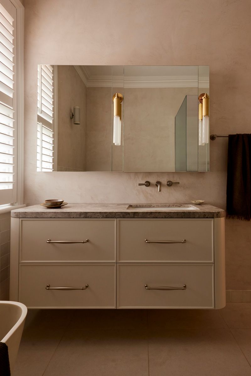 21089 - Sarlat Cabinet Pull - CTC256mm - Satin Nickel