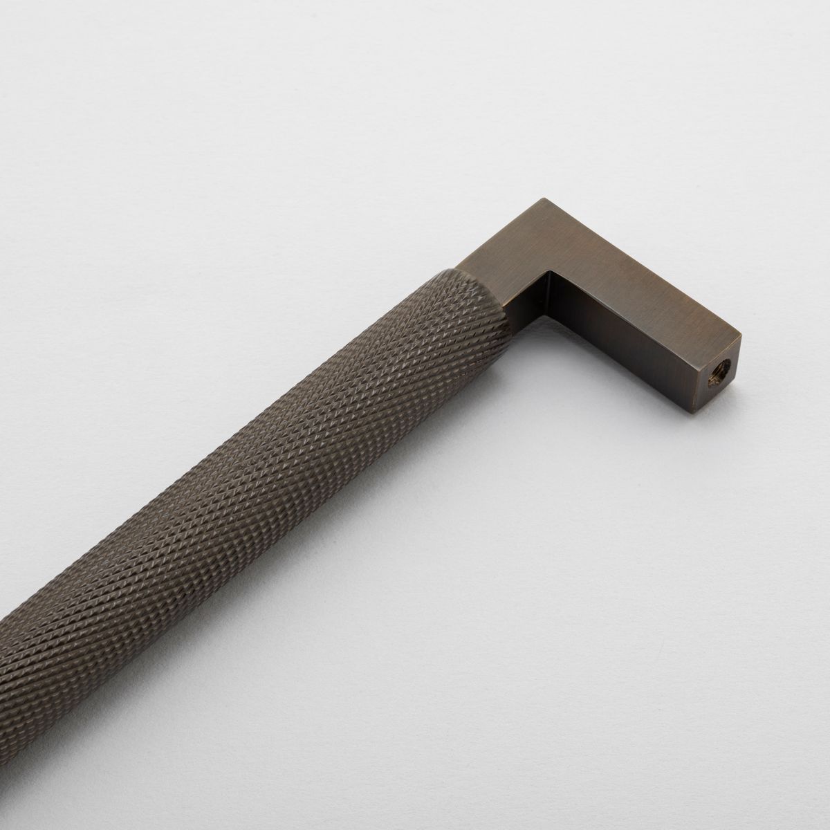 22124 - Brunswick Cabinet Pull - CTC256mm - Signature Brass