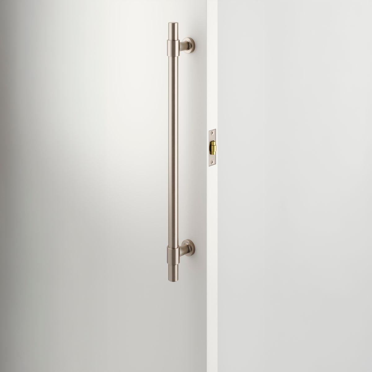21859 - Roller Latch with Face Plate and Striker - Satin Nickel
